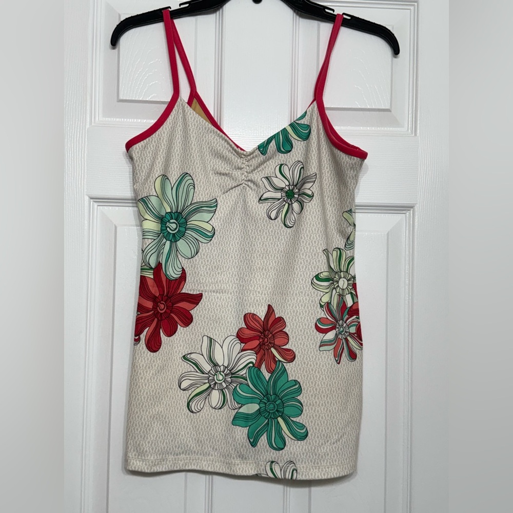Lululemon Ujjayi Flower Tank Luon Mesh Panel Back Pocket Support Bra Racerback 8